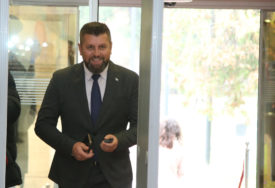 „ODUZEO MI STAN, VOZILO I SAVJETNIKA“ Duraković tvrdi da će Dodik biti odgovoran ako se njemu nešto dogodi