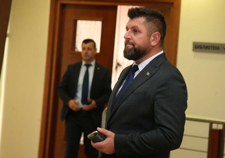 Duraković o novoj funkciji potpredsjednika "Izabran sam glasovima iz reda bošnjačkog naroda" (FOTO)