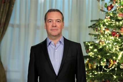 Medvedev poslao zabrinjavajuću poruku "Zapad se približava još jednom SVJETSKOM RATU"