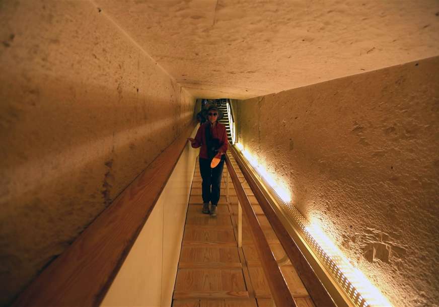 Novo arheološko otkriće: U Egiptu pronađen tunel koji bi mogao voditi do Kleopatrine grobnice