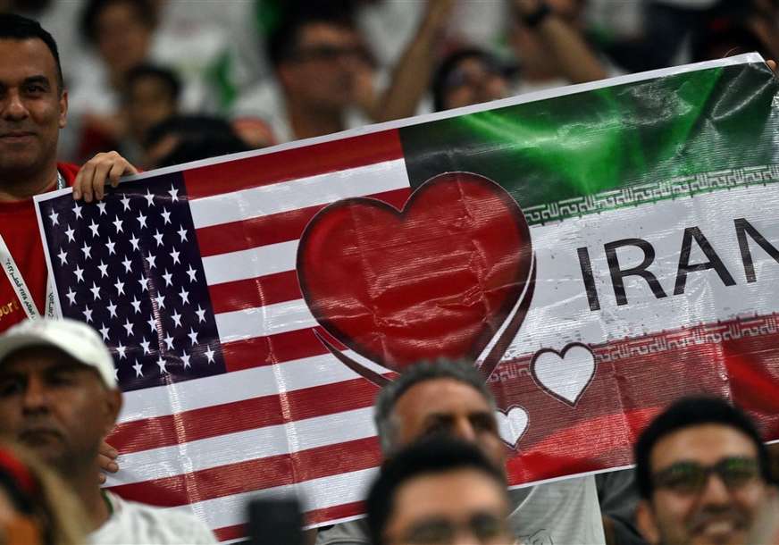 Amerikanac izbačen sa stadiona pred početak utakmice protiv Irana (FOTO)