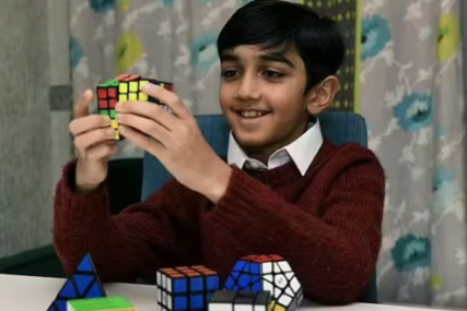 Najinteligentniji čovjek na svijetu ima samo 11 godina: Dječak ima veću inteligenciju i od Ajnštajna  (FOTO)