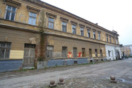 Višković danas u obilasku kuće Milanovića: U toku priprema za rekonstrukciju najstarijeg objekta u gradu