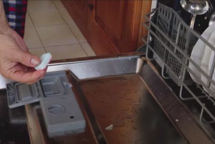 Pružaju više mogućnosti nego što mislite: Evo šta sve možete očistiti tabletama za mašinu za suđe