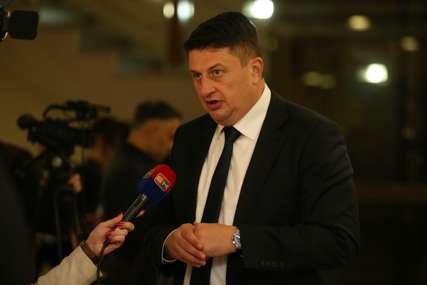 Zadržava mandat, ali NE DOLAZI NA SJEDNICE: Može li Milan Radović nekažnjeno izbjegavati parlament Srpske