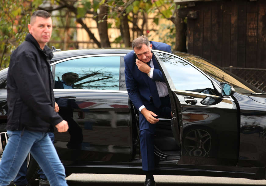 "Moram da budem u Beogradu" Dodik skratio boravak u Bakuu zbog odlaska na veliki skup