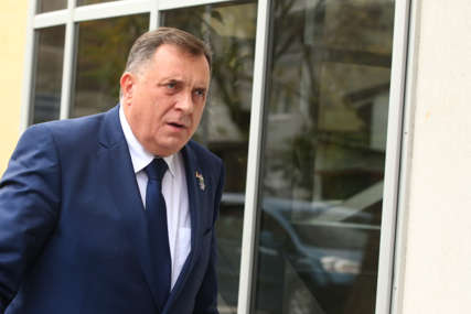Dodik osudio napad na Sabornu crkvu u Mostaru "Pozivam nadležne da oštro sankcionišu počinioce"
