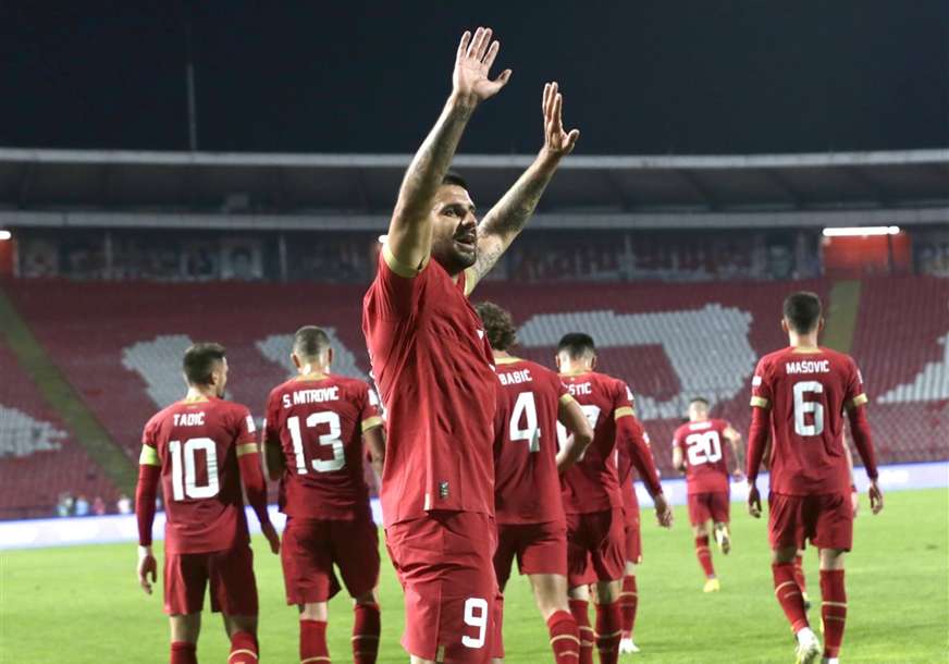 Dohom odjekuje Mitrogol: Srpski navijači sjajno raspoloženi u Kataru (VIDEO)