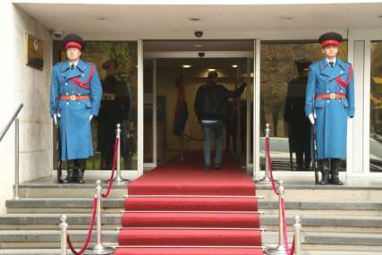 Počela konstitutivna sjednica Narodne skupštine RS: Dodik, Cvijanovićeva i poslanici polažu zakletvu (FOTO)