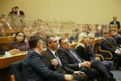 "Za" glasalo 52 poslanika: Novi saziv NSRS ima 4 potpredsjednika