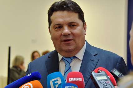 Stevandić reagovao na izjavu bošnjačkog člana Predsjedništva “Bećirović podilazi javnosti u FBiH radi rejtinga”