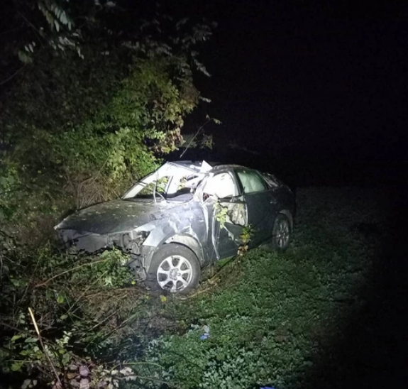 Nisu bili vezani: U stravičnoj nesreći stradao mladić, djevojka teško povrijeđena (FOTO)