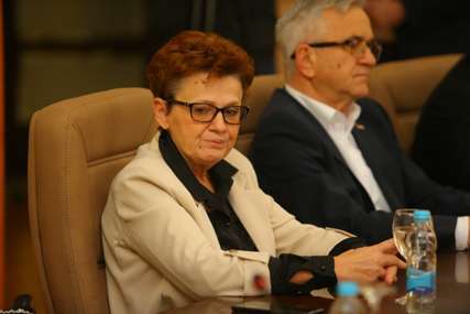 Promijenila stranku, pa JURI REKORD: Da li je Spomenka Stevanović napravila istorijski DOGOVOR SA SNSD, pomela i Petra Đokića