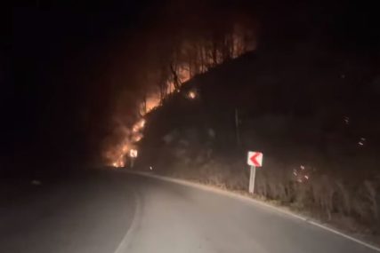 Buktinja se danima ne smiruje: Požar u Gornjem Vakufu se proširio i na regionalni put