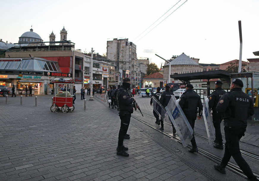 ČULO SE 60 HITACA Likvidirana jedna osoba u metrou u Istanbulu