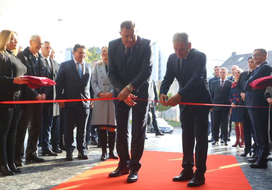 Selman i Dodik presjekli vrpcu: Otvorena nova zgrada Ustavnog suda RS (FOTO)