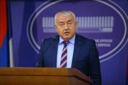 Mihajilica odgovorio Kovačeviću "Tužno je gledati savjetnika lažnog CIK predsjednika"