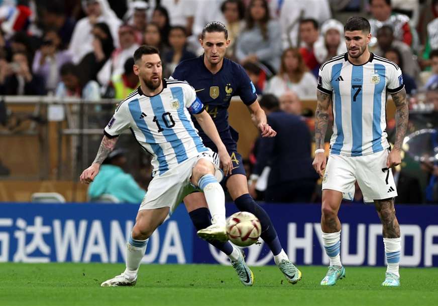 ARGENTINA ŠAMPION SVIJETA Mesi otišao u legendu sa trofejom