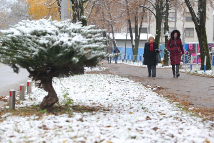 Na više lokacija u BiH pada snijeg: Možda ćemo praznike ipak dočekati sa bijelim pokrivačem
