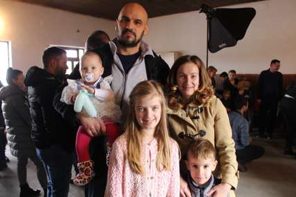 Lijepe priče iz Gašnice: Susret dvije porodice, sa 5 djece, u zavičaju njihovih roditelja (FOTO)