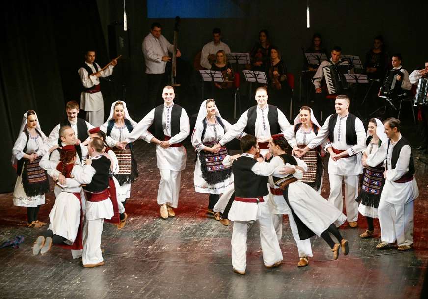 Čuvar tradicije sa čak 400 članova: Održan godišnji koncert ANIP "Veselin Masleša"