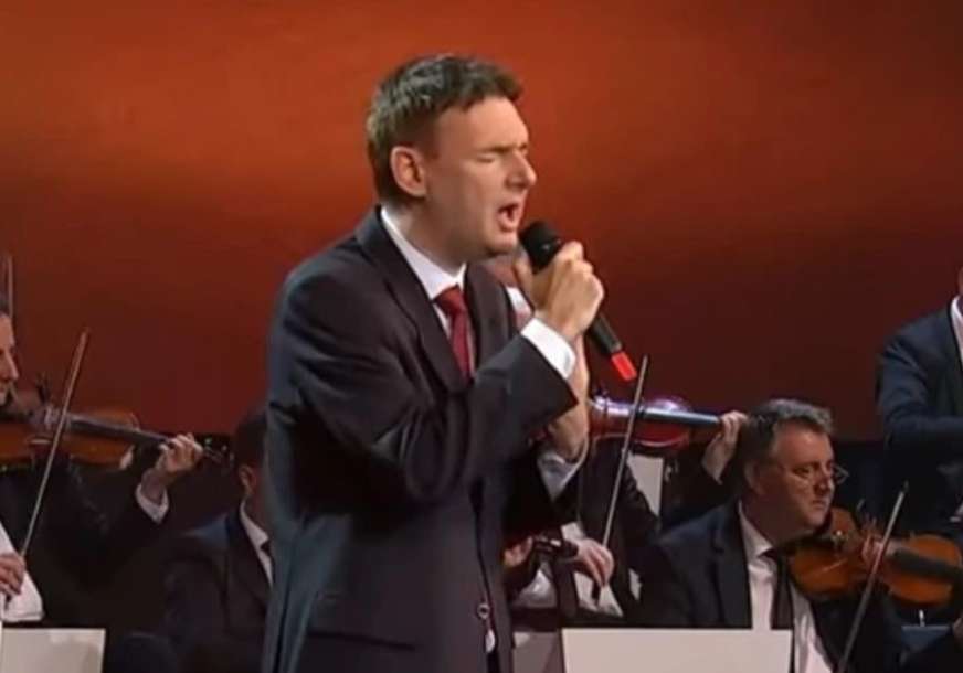 "Plač i lelek se miješao sa muzikom" Pjevač pjevao nad mrtvačkim sandukom, pa opisao to iskustvo