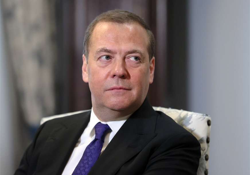 Za nastavak pregovora moraju ispuniti još nešto: Medvedev poručio da je priznanje novih oblasti uslov za razgovore