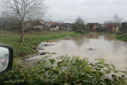 Poplavljeno 200 hektara zemljišta: Kod Bogatića se izlile Drina i Sava, voda došla do sela