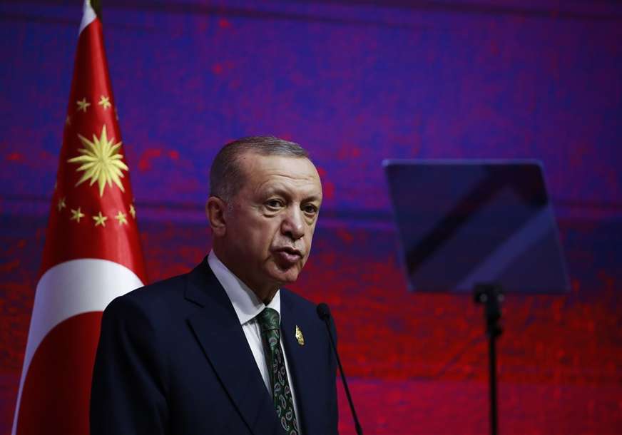 Dobar potez pred izbore: Erdogan UKINUO STAROSNU GRANICU za odlazak u penziju