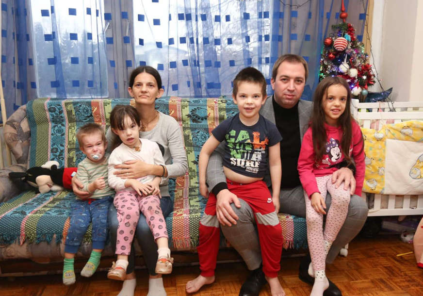 Stipendija do kraja školovanja i OPREMANJE FRIZERSKOG SALONA: Selak se priključio akciji pomoći porodici Savić