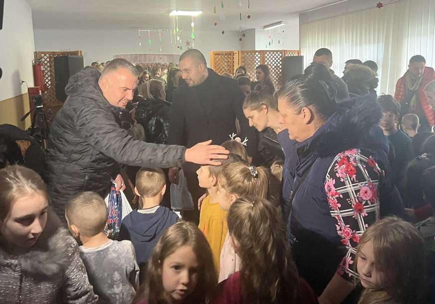 "Uvijek spremni da priteknemo u pomoć" Siniša Vidović na Kosovu obradovao najmlađe
