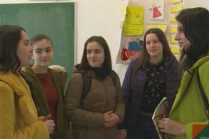 Ovo je za svaku pohvalu: Učenice iz Gacka najbolje na svijetu iz ruskog jezika (VIDEO)