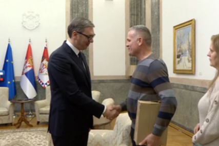 Vučić ugostio vinara Petrovića iz Velike Hoče "Nema Srbina koji nije bio ponosan na vas" (VIDEO, FOTO)