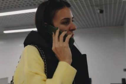 Ne skidaju osmijeh s lica: Anastasija Ražnatović došla po Gudelja na aerodrom (VIDEO)