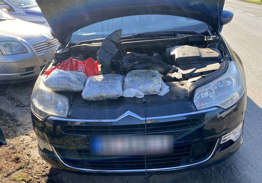 KRIO DROGU ISPOD HAUBE Uhapšen diler sa 3,2 kilograma marihuane