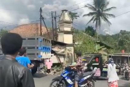 Evakuacija u Indoneziji zbog erupcije vulkana