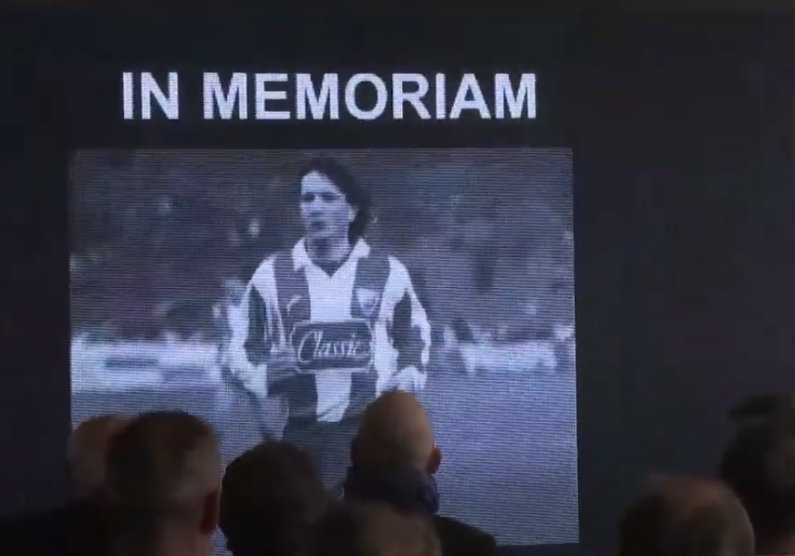 SRBIJA SE OPROSTILA OD MIHAJLOVIĆA Suze legendi na komemoraciji, emotivne scene i poslednji aplauz (FOTO) (VIDEO)