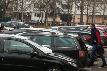 Parkiranje ozbiljan problem u Banjaluci: Kazne stižu, a nema dovoljno mjesta