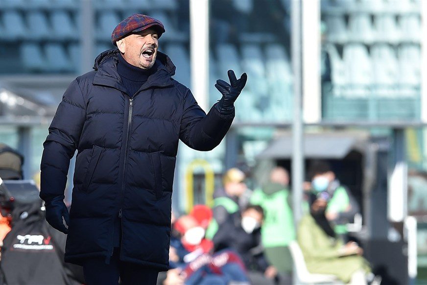 DIRLJIVA SCENA Svijeće na stadionu gdje je Mihajlović počeo karijeru(FOTO)