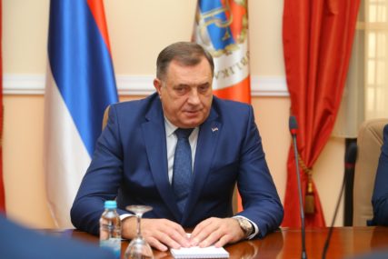 "NIJE DIO USTAVA" Dodik odgovorio da li je Srpska odustala od svoje vojske
