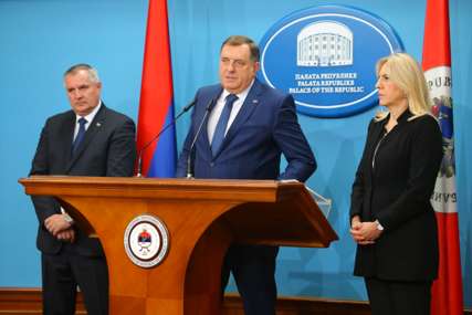 Dodik nakon sastanka sa ministrima "Počinje čišćenje u javnoj upravi" (FOTO)