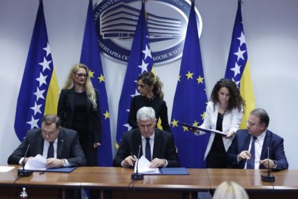 Završen sastanak Osmorke, SNSD i HDZ: Nova koalicija potpisala sporazum o formiranju vlasti na nivou BiH
