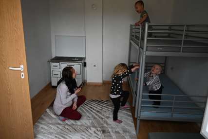 POŽAR IM UNIŠTIO KUĆU Petočlana porodica Gerović početak zime dočekuje u novom toplom domu (FOTO)