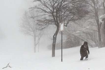 U Americi katastrofalno stanje: Najmanje 28 osoba stradalo u snježnoj mećavi u državi Njujork