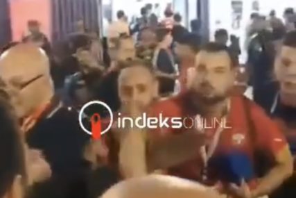 Pogledajte sukob srpskih i albanskih navijača u Kataru (VIDEO)