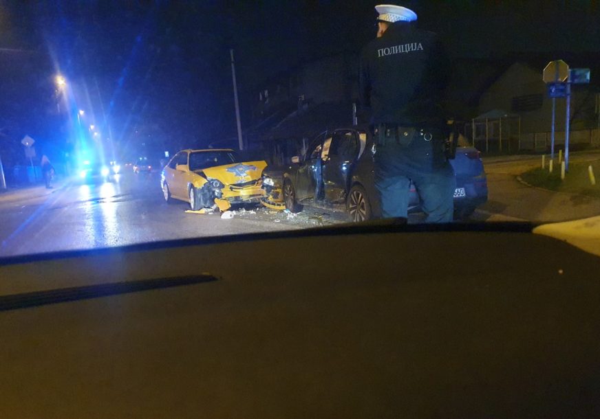 Slupana 2 vozila: Teška saobraćajna nesreća u Banjaluci (FOTO)