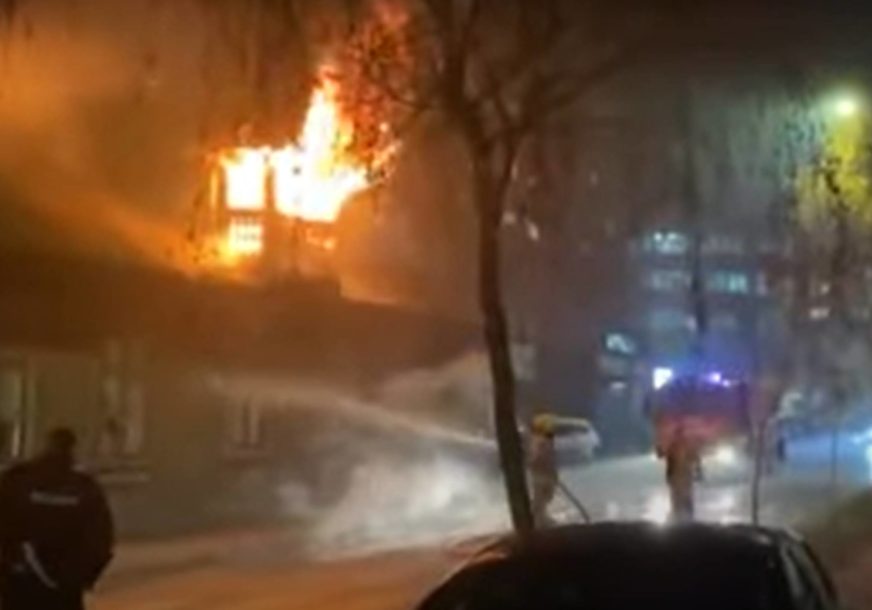 BUKTINJA U SARAJEVU Požar u objektu na Dolac Malti, vatrogasci na terenu (VIDEO)