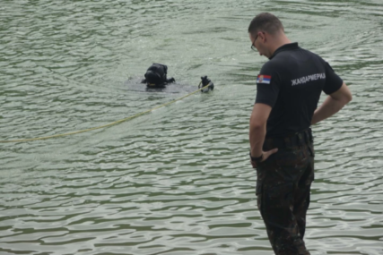 Žandarmi traže utopljenika: Sve ukazuje da je muškarac stradao u jezeru