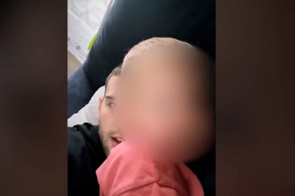 Tatin sin: Mali Željko pjevuši, Veljko oduševljeno snimao nasljednika (VIDEO)