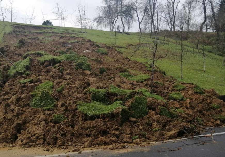 Tragedija u Novom Gradu: Ispod klizišta PRONAĐENO TIJELO